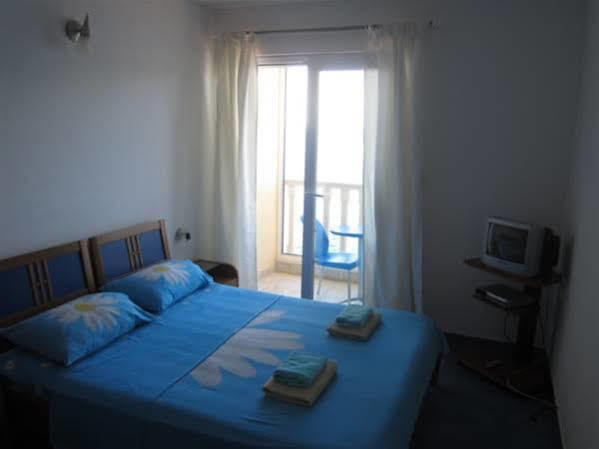 Superb Beachfront Luxury Seaview With Private Beach Milna  Exterior foto